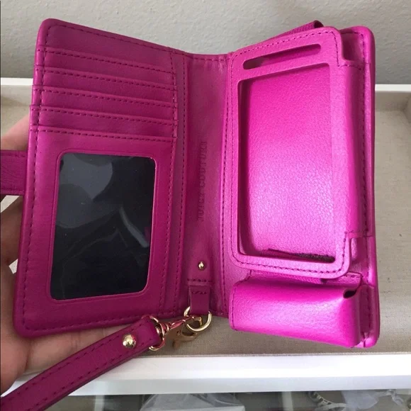 🎉SALE🎉 Juicy Couture wristlet/phone wallet - Picture 2 of 3